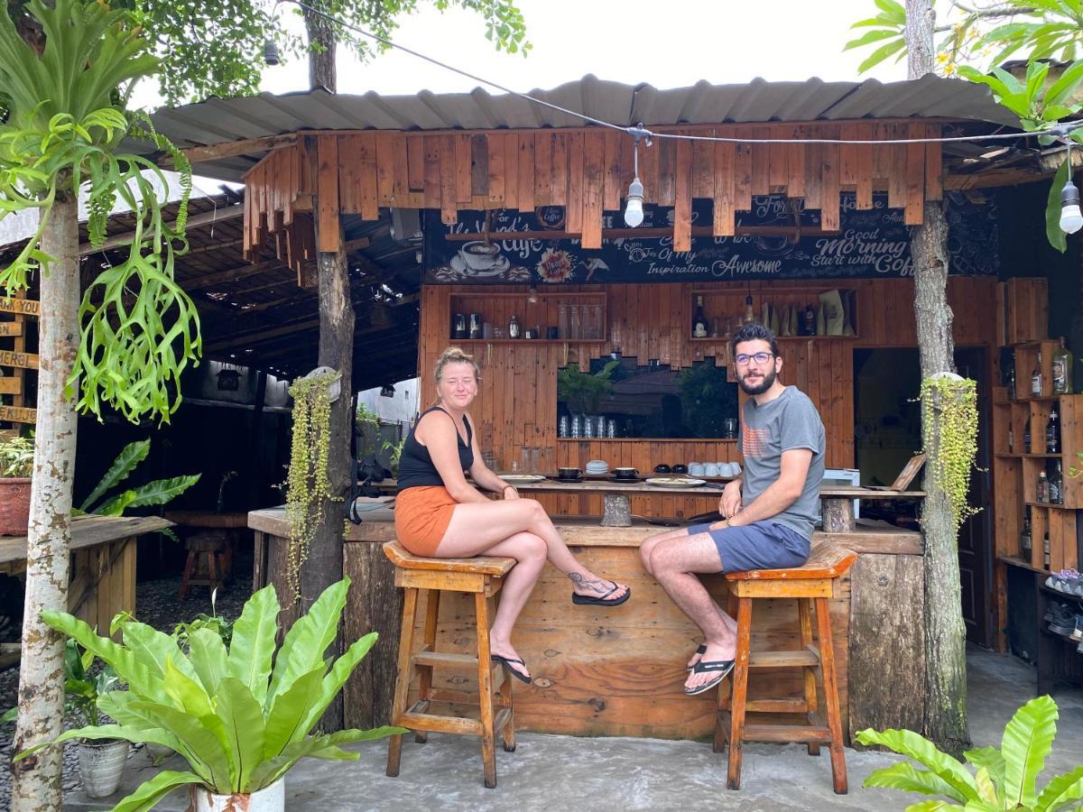 Kuala Namu Guest House Медан Екстериор снимка